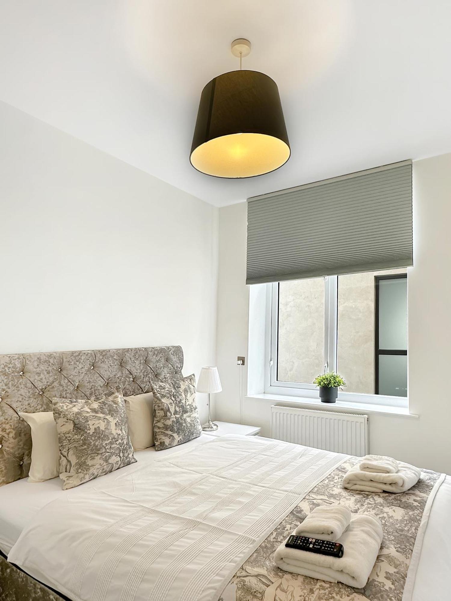 Granada Apartments Queen's Promenade Blackpool Bagian luar foto