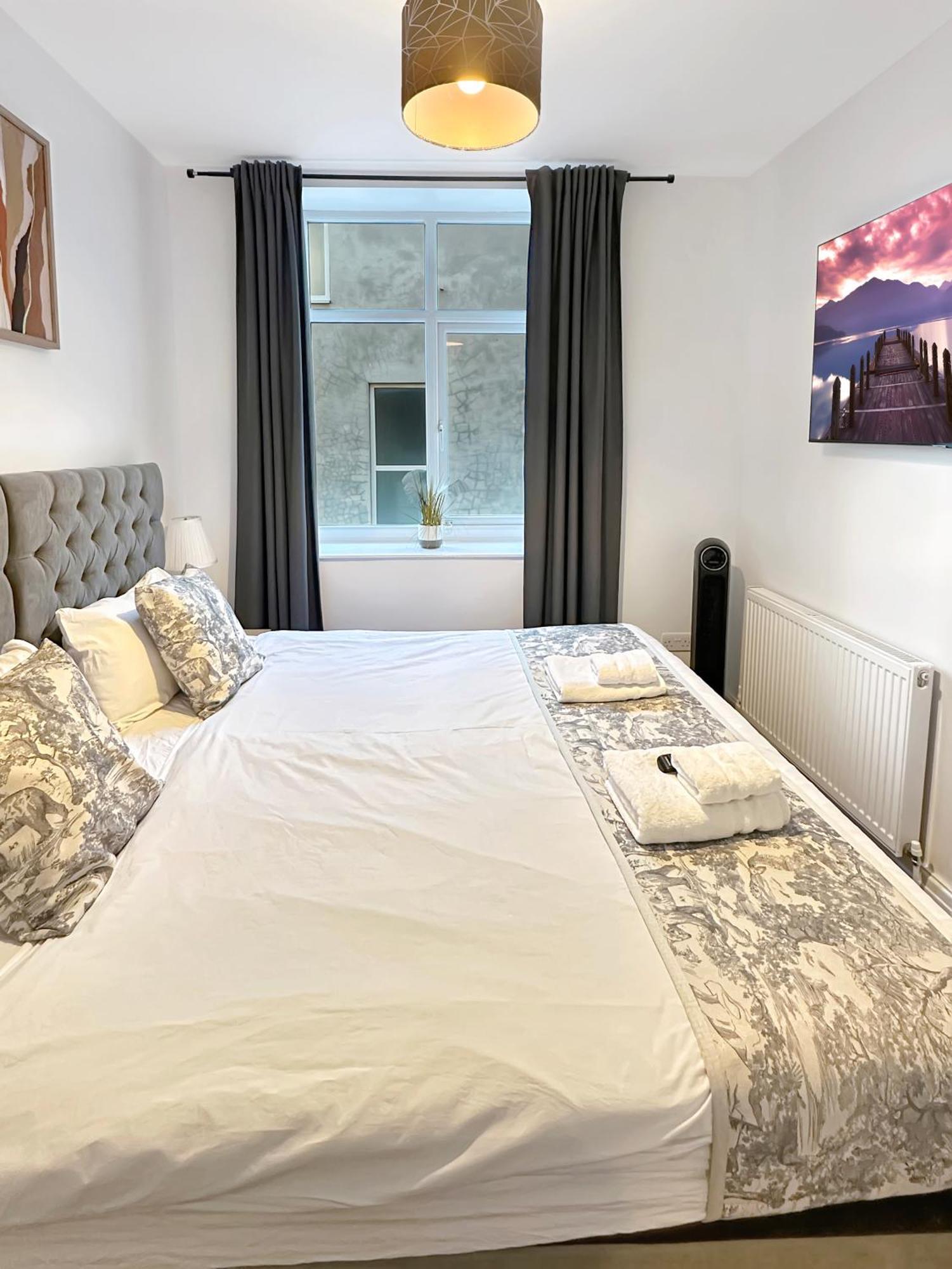 Granada Apartments Queen's Promenade Blackpool Bagian luar foto
